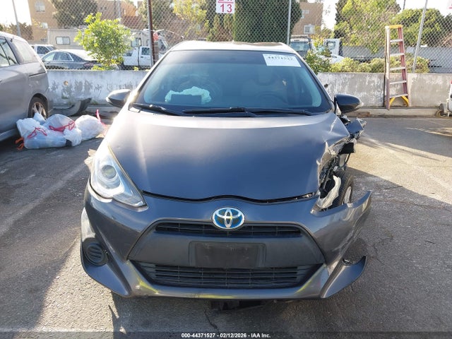 JTDKDTB37F1095035 Toyota Prius C One