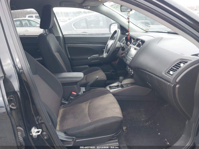 2018 MITSUBISHI OUTLANDER SPORT JA4AR3AU2JZ034347 Photo 4