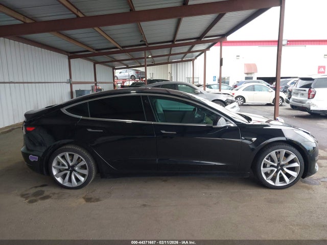 Tesla Model 3 Long Range/mid Range 2018 5YJ3E1EA0JF179441 Image 13