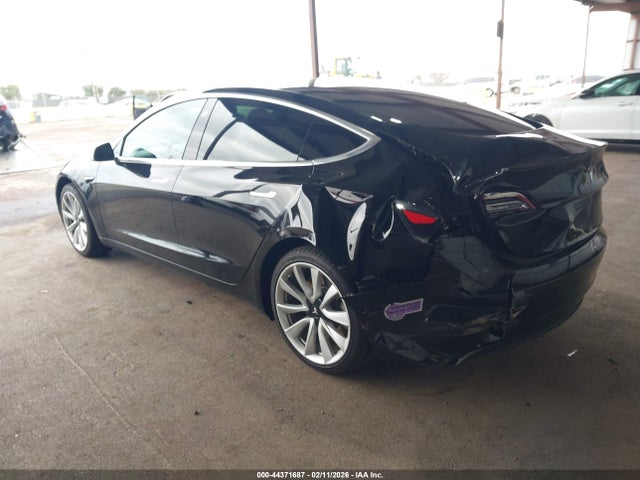 2018 TESLA MODEL 3 5YJ3E1EA0JF179441 Photo 2
