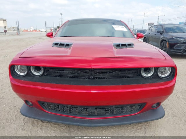 2C3CDZAG8JH276445 Dodge Challenger Sxt