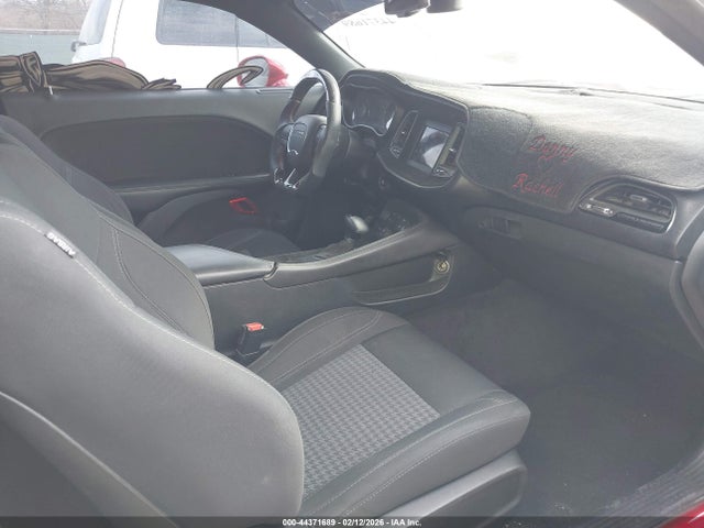2C3CDZAG8JH276445 Dodge Challenger Sxt