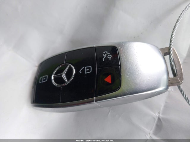 WDDZF4JB1HA166083 Mercedes-Benz E 300