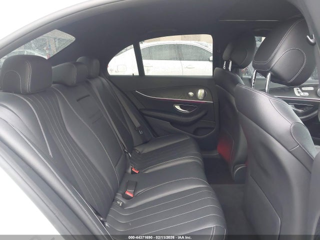 WDDZF4JB1HA166083 Mercedes-Benz E 300