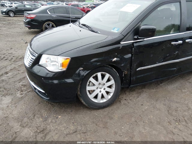 Продажа на аукционе авто 2015 Chrysler Town & Country Touring, vin: 2C4RC1BG7FR539289, номер лота: 44371767