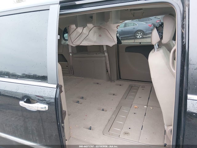 Продажа на аукционе авто 2015 Chrysler Town & Country Touring, vin: 2C4RC1BG7FR539289, номер лота: 44371767