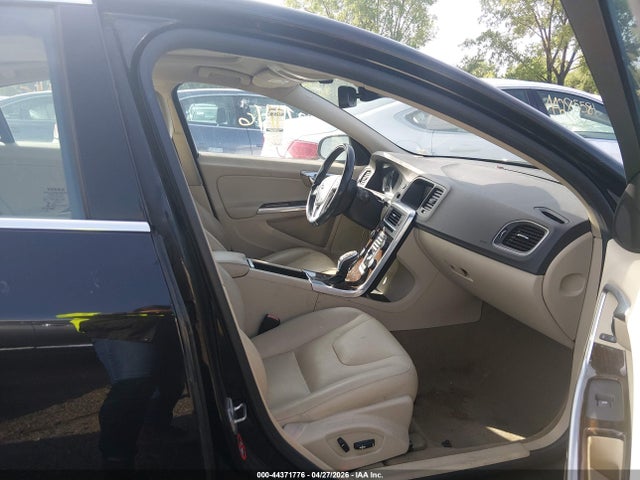 2015 VOLVO S60 YV140MFB7F1313710 Photo 4
