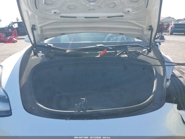 2020 Tesla Model 3 Long Range Dual Motor All-wheel Drive მანქანა იყიდება აუქციონზე, vin: 5YJ3E1EB6LF638452, აუქციონის ნომერი: 44371800