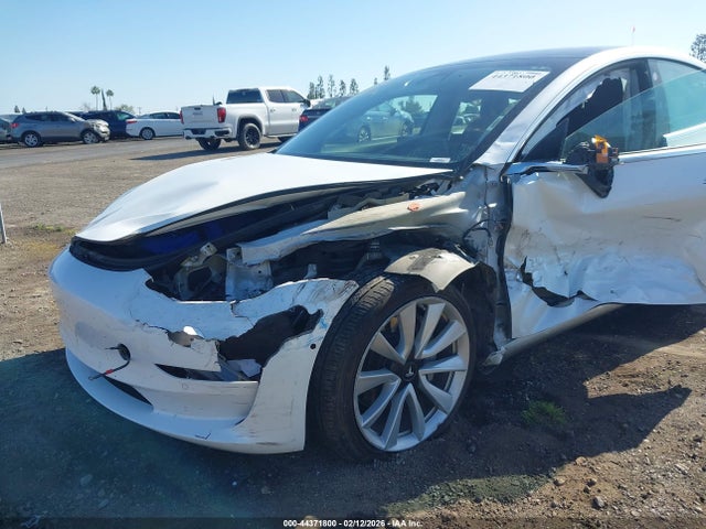 2020 Tesla Model 3 Long Range Dual Motor All-wheel Drive მანქანა იყიდება აუქციონზე, vin: 5YJ3E1EB6LF638452, აუქციონის ნომერი: 44371800