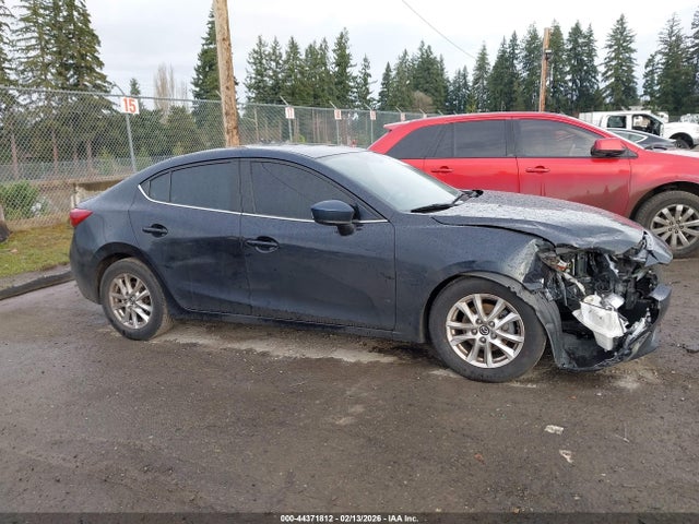 3MZBM1V75FM228670 Mazda Mazda3 I Touring