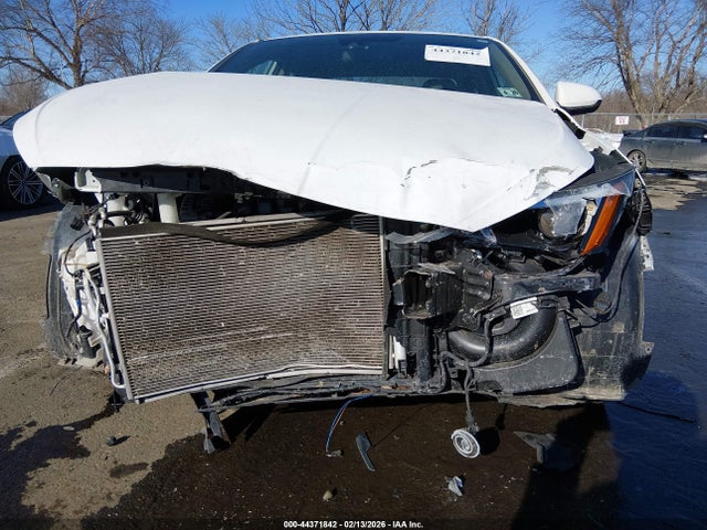 Продаж на аукціоні авто 2020 Hyundai Elantra Se, vin: 5NPD74LF7LH619612, номер лоту: 44371842