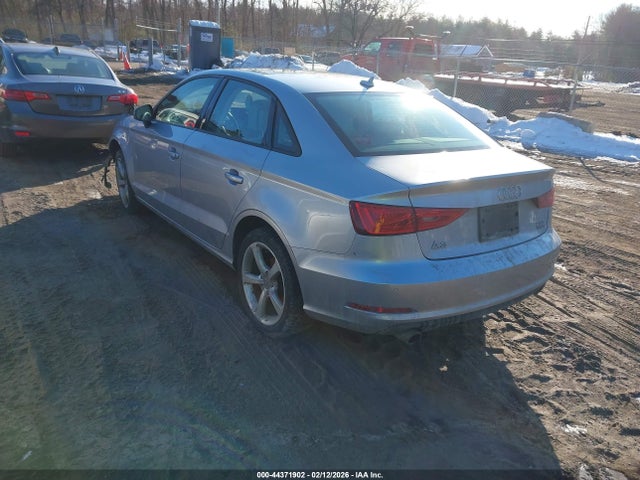 2016 AUDI A3 WAUB8GFF8G1008709 Photo 2