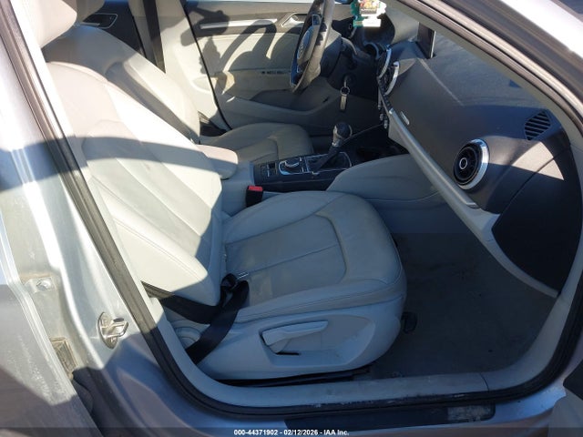 2016 AUDI A3 WAUB8GFF8G1008709 Photo 4