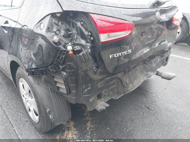 KIA FORTE LX 2017 KNAFK5A87H5680402 Image 19