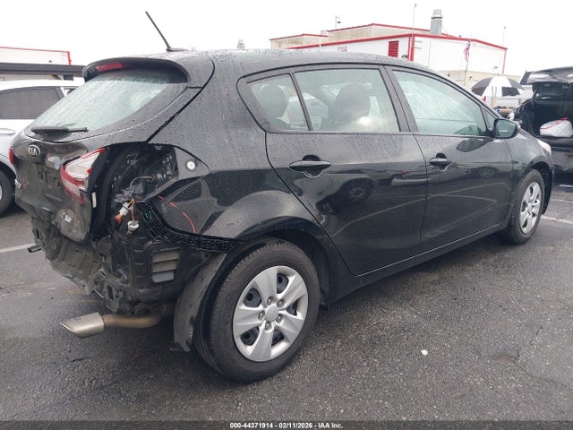 KIA FORTE LX 2017 KNAFK5A87H5680402 Image 4