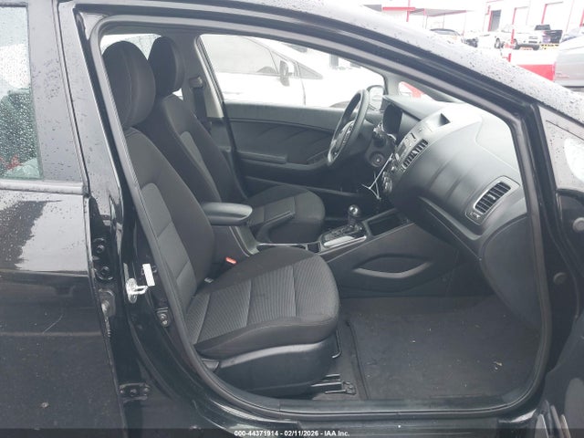 KIA FORTE LX 2017 KNAFK5A87H5680402 Image 5