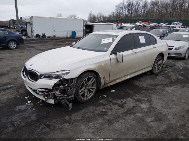 44371926 :رقم المزاد ، WBA7F2C53GG419359 vin ، 2016 Bmw 750i Xdrive مزاد بيع