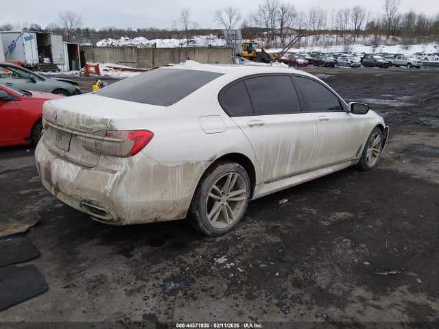 44371926 :رقم المزاد ، WBA7F2C53GG419359 vin ، 2016 Bmw 750i Xdrive مزاد بيع