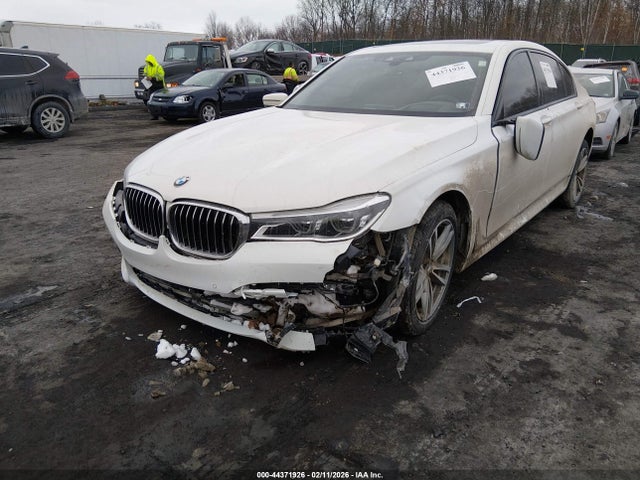 44371926 :رقم المزاد ، WBA7F2C53GG419359 vin ، 2016 Bmw 750i Xdrive مزاد بيع