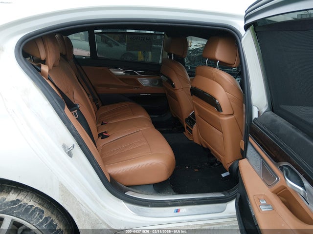 44371926 :رقم المزاد ، WBA7F2C53GG419359 vin ، 2016 Bmw 750i Xdrive مزاد بيع