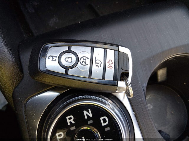 44371970 :رقم المزاد ، 1FMCU9J97NUA03685 vin ، 2022 Ford Escape Titanium مزاد بيع