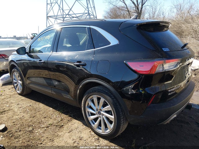44371970 :رقم المزاد ، 1FMCU9J97NUA03685 vin ، 2022 Ford Escape Titanium مزاد بيع