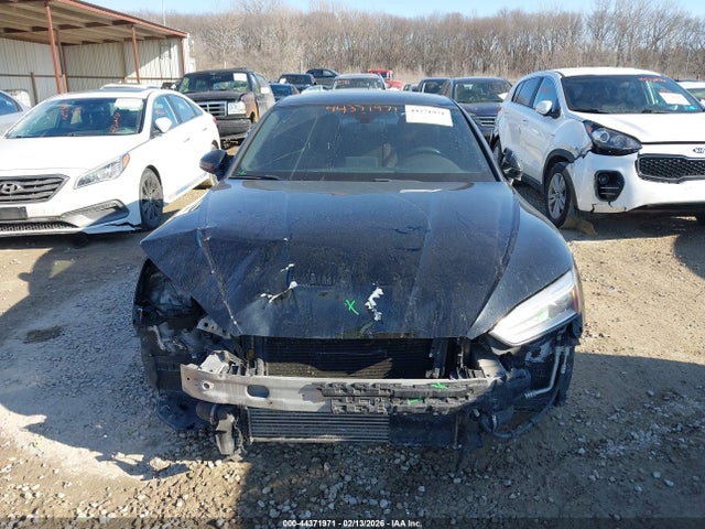 44371971 :رقم المزاد ، WAUDNCF55JA062011 vin ، 2018 Audi A5 2.0t Premium مزاد بيع