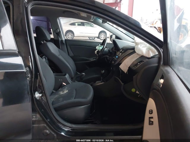 KMHCU5AE5GU264712 Hyundai Accent Sport