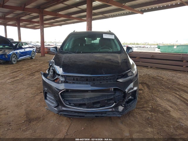 3GNCJLSB5JL242157 Chevrolet Trax Lt