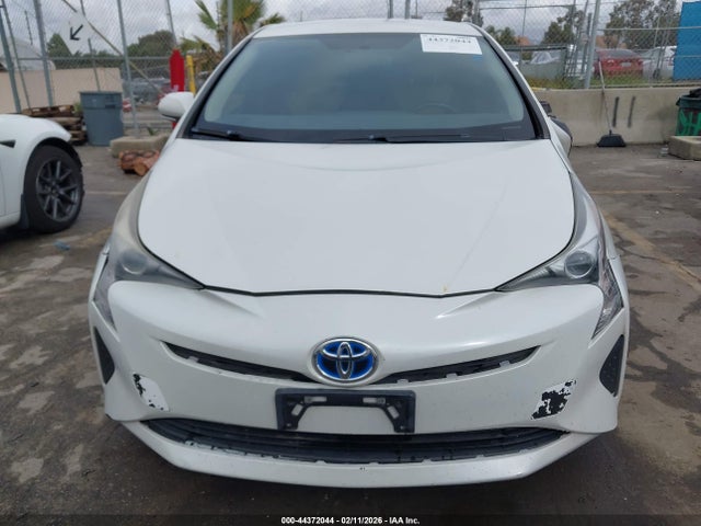 Toyota Prius Two 2016 JTDKBRFU1G3508519 Image 12