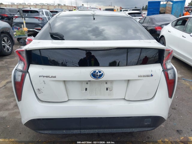 Toyota Prius Two 2016 JTDKBRFU1G3508519 Image 16