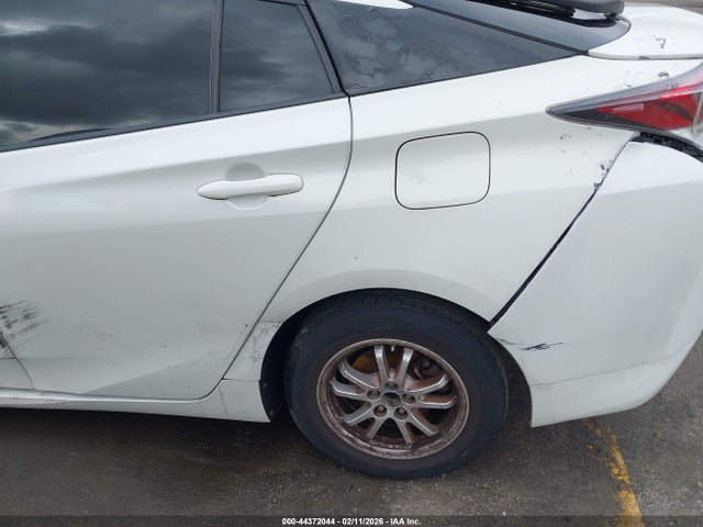 Toyota Prius Two 2016 JTDKBRFU1G3508519 Image 18