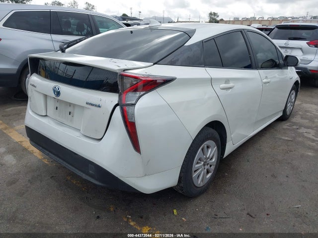 Toyota Prius Two 2016 JTDKBRFU1G3508519 Image 4