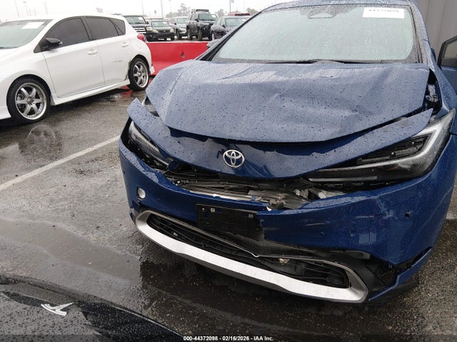 JTDACACU5S3050619 Toyota Prius Plug-in Hybrid Se