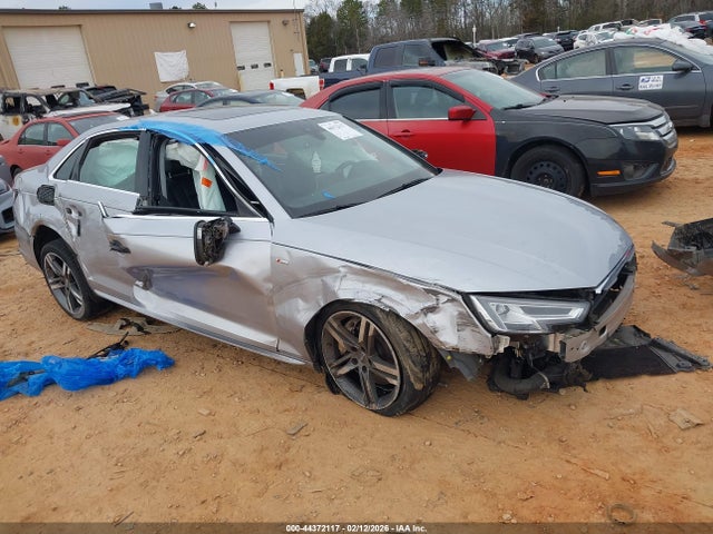 2018 AUDI A4 WAUENAF43JA110542 Photo 0
