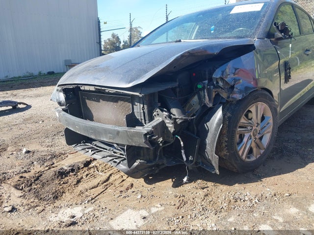 5NPD84LF4KH497075 Hyundai Elantra Value Edition