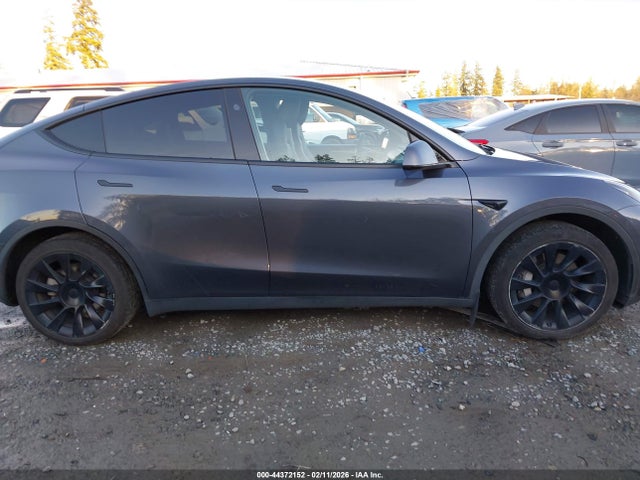 2023 Tesla Model Y Awd/long Range Dual Motor All-wheel Drive მანქანა იყიდება აუქციონზე, vin: 7SAYGDEE4PF957109, აუქციონის ნომერი: 44372152