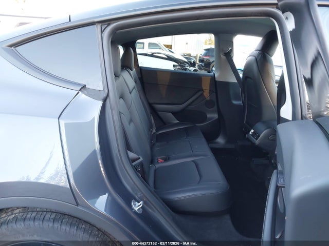 2023 Tesla Model Y Awd/long Range Dual Motor All-wheel Drive მანქანა იყიდება აუქციონზე, vin: 7SAYGDEE4PF957109, აუქციონის ნომერი: 44372152