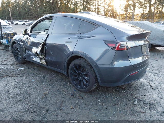 2023 Tesla Model Y Awd/long Range Dual Motor All-wheel Drive მანქანა იყიდება აუქციონზე, vin: 7SAYGDEE4PF957109, აუქციონის ნომერი: 44372152