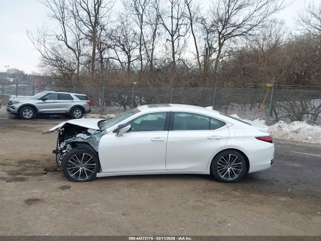 Продаж на аукціоні авто 2025 Lexus Es 300h, vin: 58ADA1C15SU063104, номер лоту: 44372175