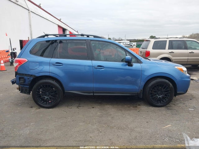 2015 Subaru Forester 2.5i Premium მანქანა იყიდება აუქციონზე, vin: JF2SJADC1FH841479, აუქციონის ნომერი: 44372203