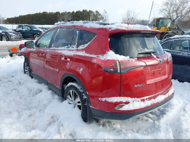 2017 TOYOTA RAV4 JTMRFREV5HJ156927 Photo 2
