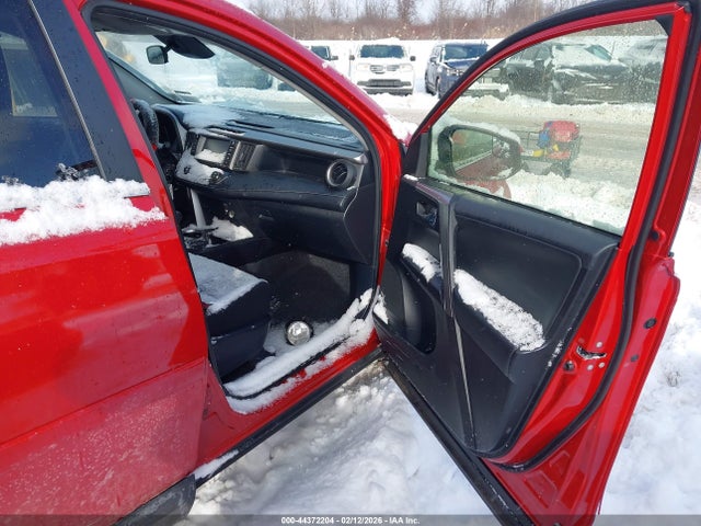 2017 TOYOTA RAV4 JTMRFREV5HJ156927 Photo 4