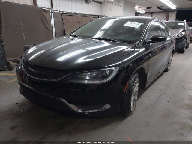 44372214 :رقم المزاد ، 1C3CCCAB2FN723760 vin ، 2015 Chrysler 200 Limited مزاد بيع