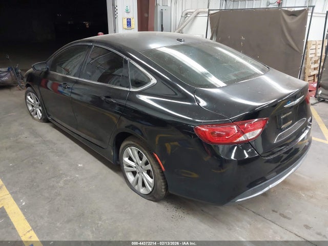 44372214 :رقم المزاد ، 1C3CCCAB2FN723760 vin ، 2015 Chrysler 200 Limited مزاد بيع
