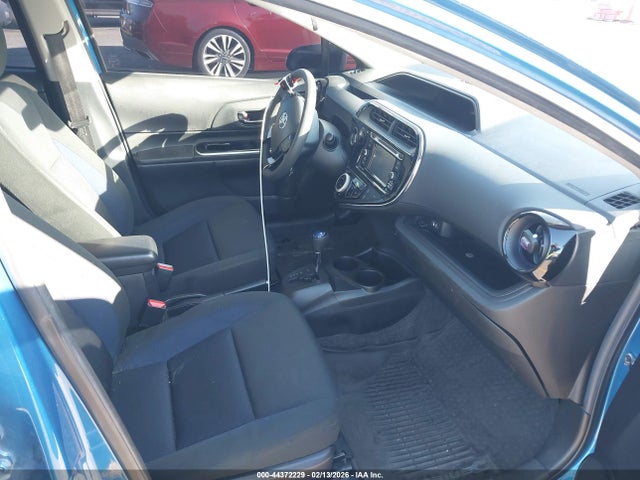 JTDKDTB38J1606731 Toyota Prius C Three