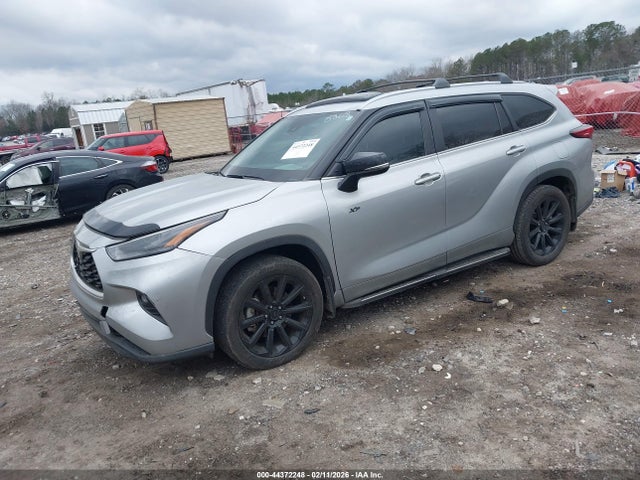 Toyota Highlander Xle 2023 5TDKDRAH6PS518868 Image 2