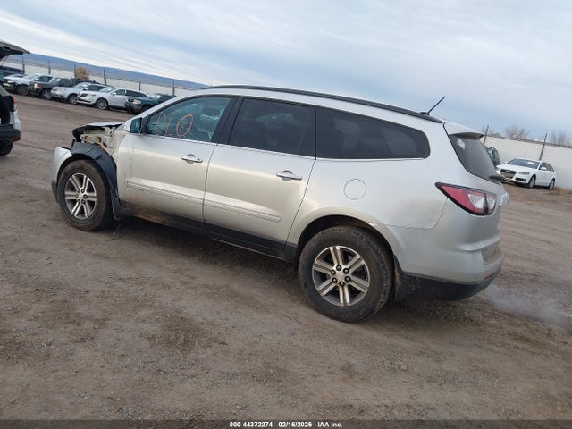 2015 CHEVROLET TRAVERSE 1GNKVGKD9FJ156597 Photo 2