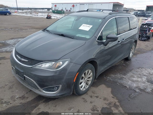 Продаж на аукціоні авто 2018 Chrysler Pacifica Touring Plus, vin: 2C4RC1FG2JR101556, номер лоту: 44372304