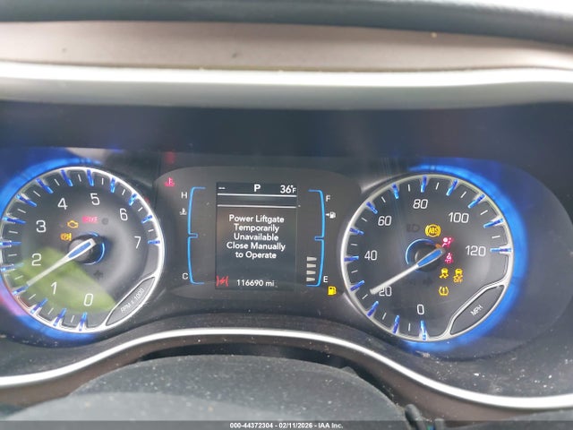 Продаж на аукціоні авто 2018 Chrysler Pacifica Touring Plus, vin: 2C4RC1FG2JR101556, номер лоту: 44372304